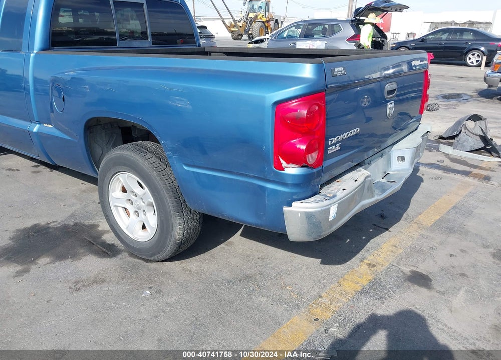 2005 DODGE DAKOTA SLT VIN: 1D7HE42K25S268981