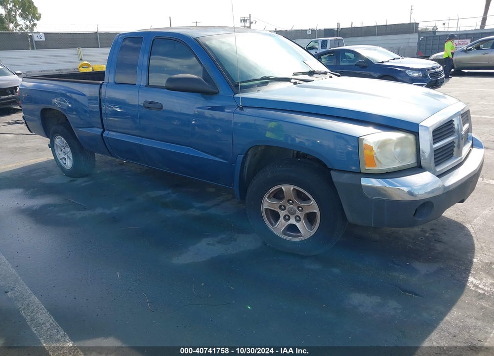 2005 DODGE DAKOTA SLT VIN: 1D7HE42K25S268981