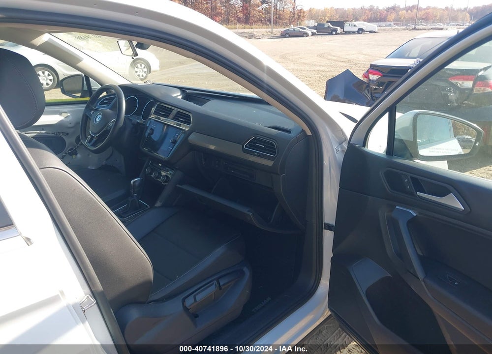 2019 VOLKSWAGEN TIGUAN 2.0T SE/2.0T SEL/2.0T SEL R-LINE/2.0T SEL R-LINE BLACK VIN: 3VV3B7AX0KM061152