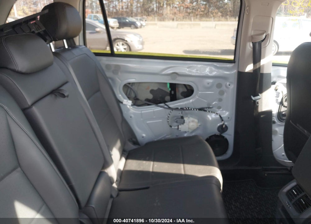 2019 VOLKSWAGEN TIGUAN 2.0T SE/2.0T SEL/2.0T SEL R-LINE/2.0T SEL R-LINE BLACK VIN: 3VV3B7AX0KM061152