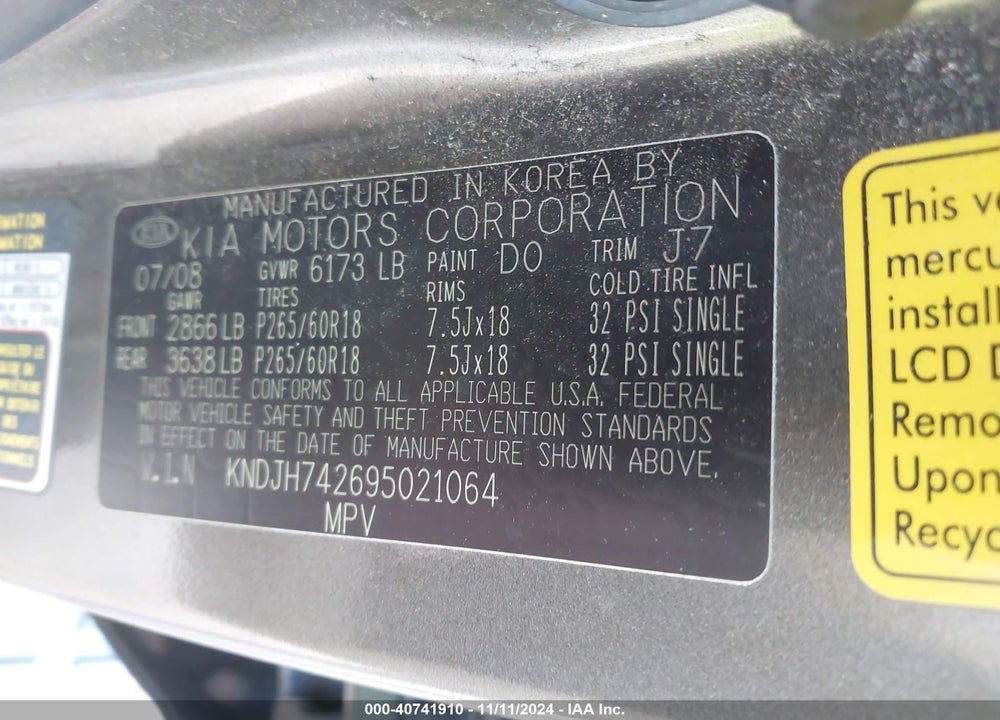 2009 KIA BORREGO EX V8 VIN: KNDJH742695021064