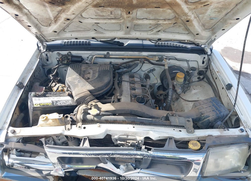 2000 NISSAN FRONTIER XE VIN: 1N6DD26S0YC393385