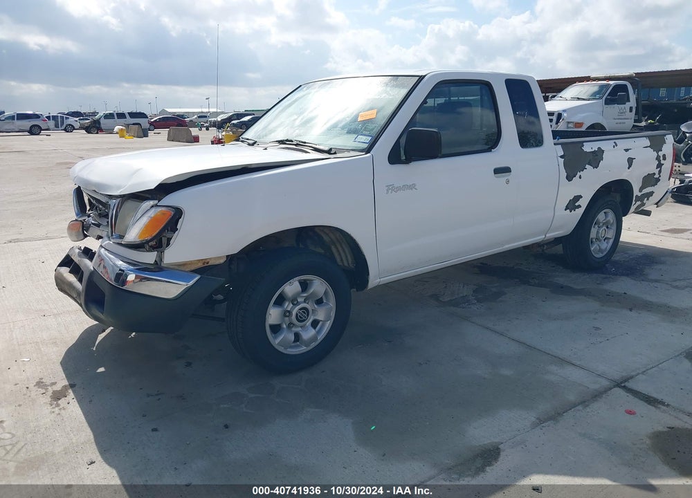 2000 NISSAN FRONTIER XE VIN: 1N6DD26S0YC393385