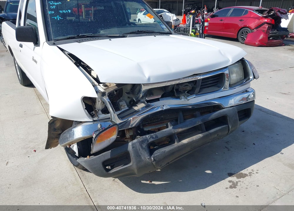 2000 NISSAN FRONTIER XE VIN: 1N6DD26S0YC393385