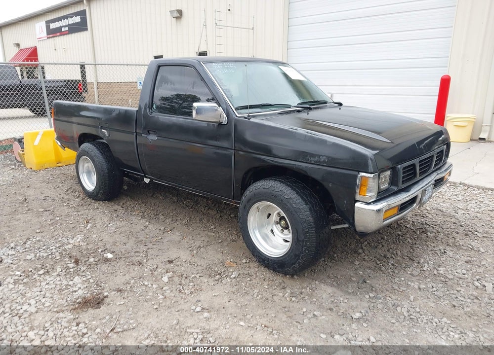 1994 NISSAN TRUCK XE VIN: 1N6SD11S1RC331018