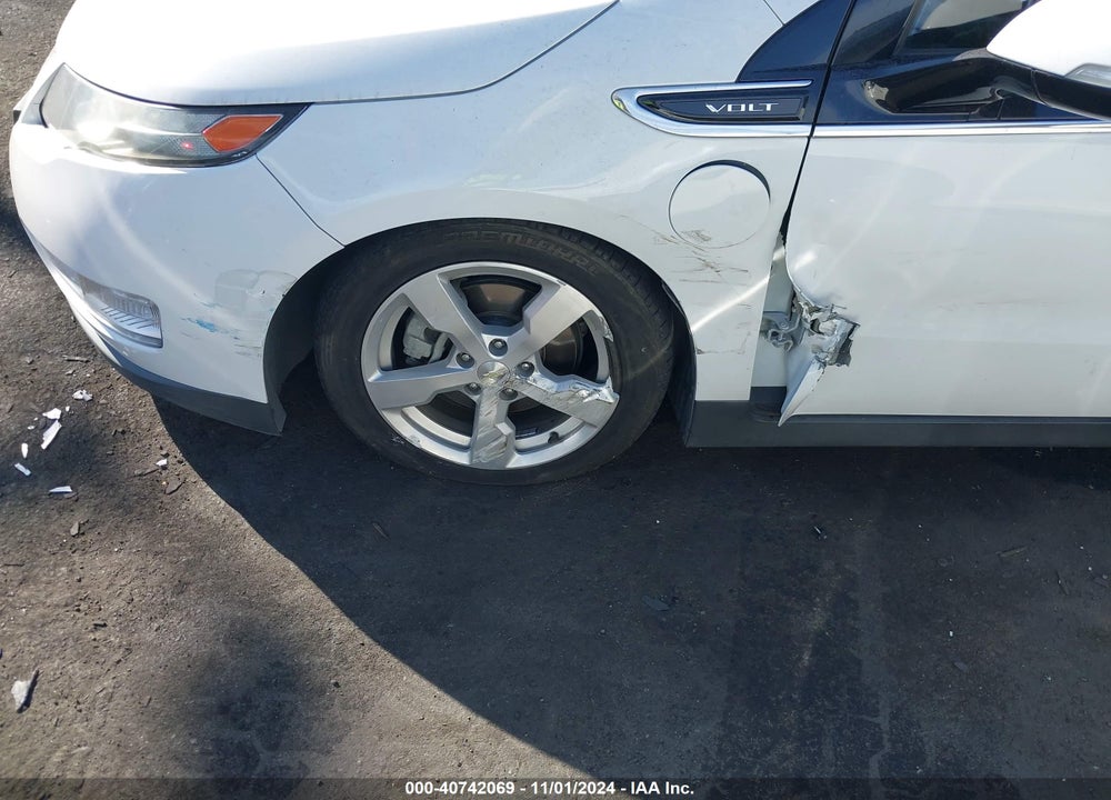 2015 CHEVROLET VOLT VIN: 1G1RC6E41FU137228