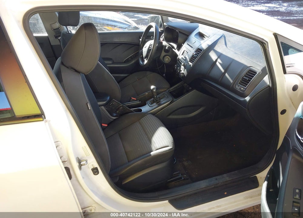 2016 KIA FORTE LX VIN: KNAFX4A66G5441514