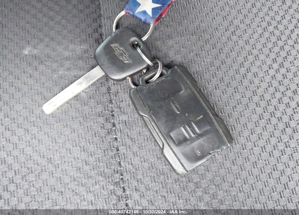 2016 CHEVROLET SILVERADO 1500 1LT VIN: 1GCVKREH3GZ116737