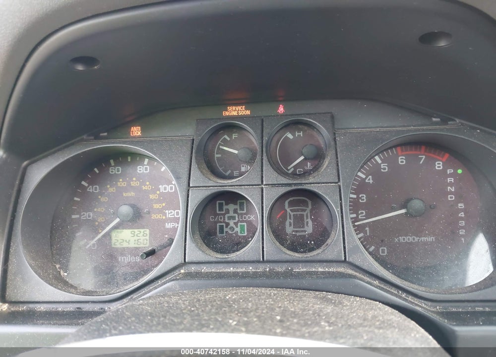 2002 MITSUBISHI MONTERO LIMITED VIN: JA4MW51R02J029144
