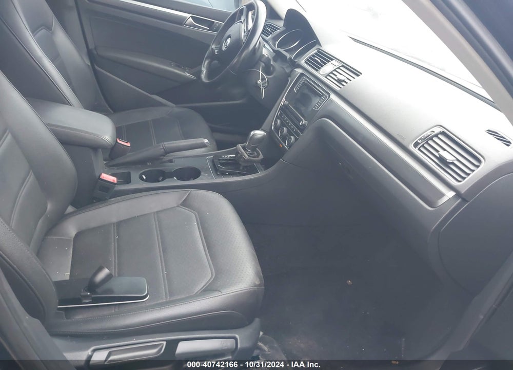 2017 VOLKSWAGEN PASSAT 1.8T R-LINE VIN: 1VWDT7A3XHC023206