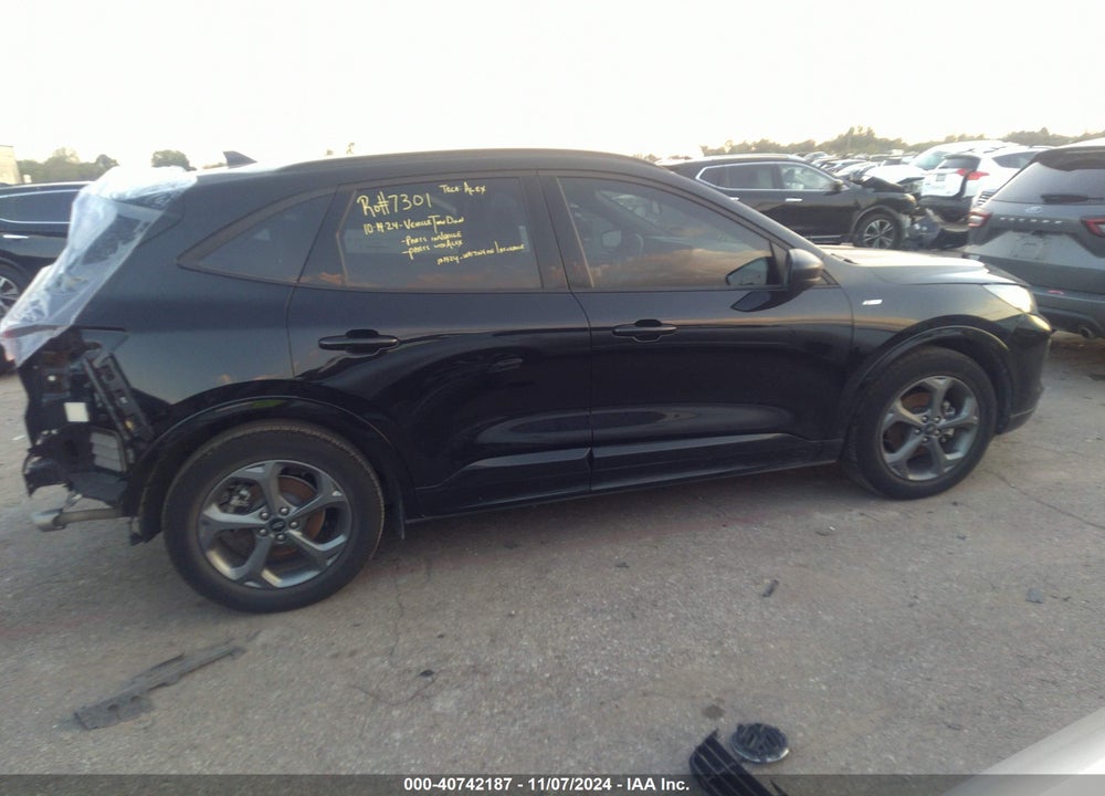 2023 FORD ESCAPE ST LINE VIN: 1FMCU0MN9PUB19560