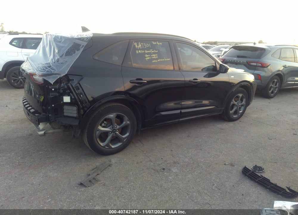 2023 FORD ESCAPE ST LINE VIN: 1FMCU0MN9PUB19560