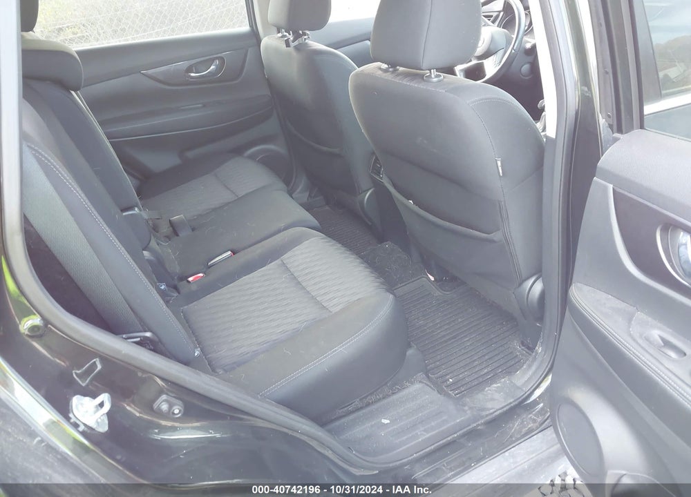 2018 NISSAN ROGUE SV VIN: 5N1AT2MVXJC843826