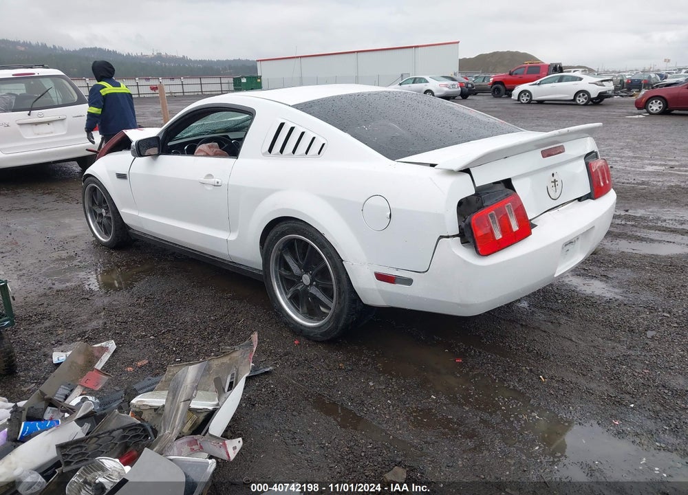 2005 FORD MUSTANG V6 DELUXE/V6 PREMIUM VIN: 1ZVFT80N455128096