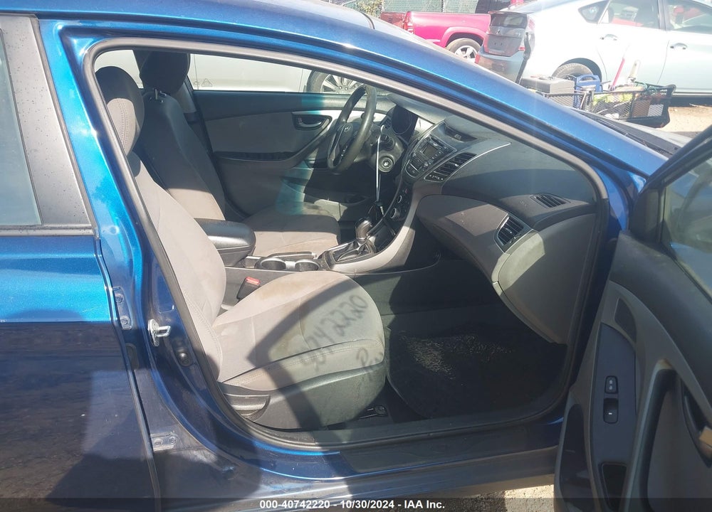2015 HYUNDAI ELANTRA SE VIN: 5NPDH4AEXFH578579