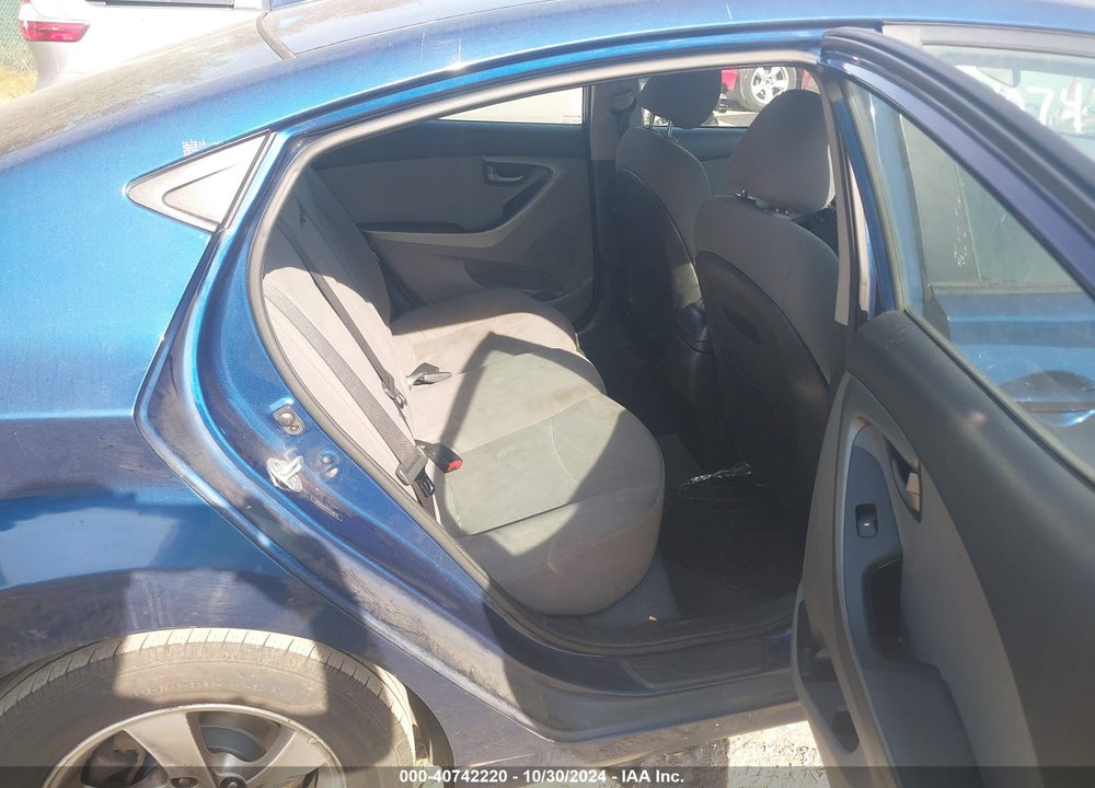 2015 HYUNDAI ELANTRA SE VIN: 5NPDH4AEXFH578579