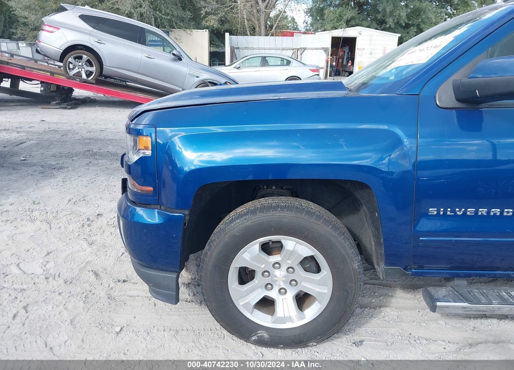 2017 CHEVROLET SILVERADO 1500 2LT VIN: 3GCUKRECXHG230705