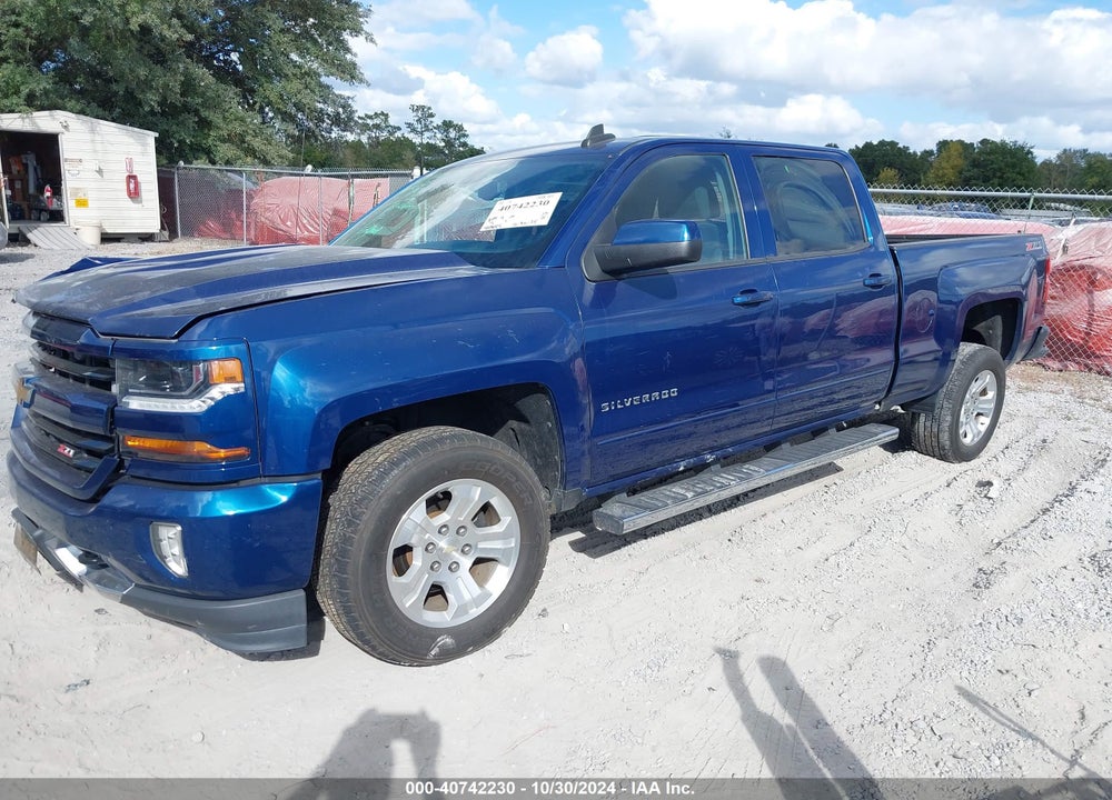 2017 CHEVROLET SILVERADO 1500 2LT VIN: 3GCUKRECXHG230705