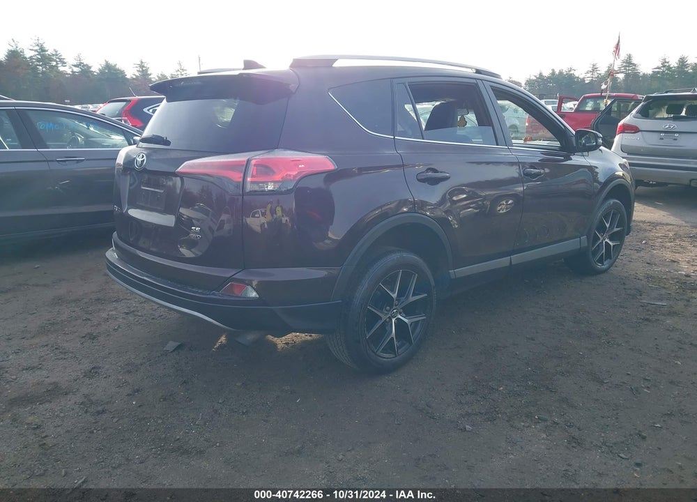 2017 TOYOTA RAV4 SE VIN: 2T3JFREV5HW635637