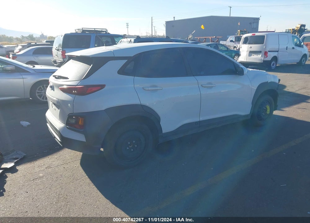 2021 HYUNDAI KONA SE VIN: KM8K12AA7MU636983