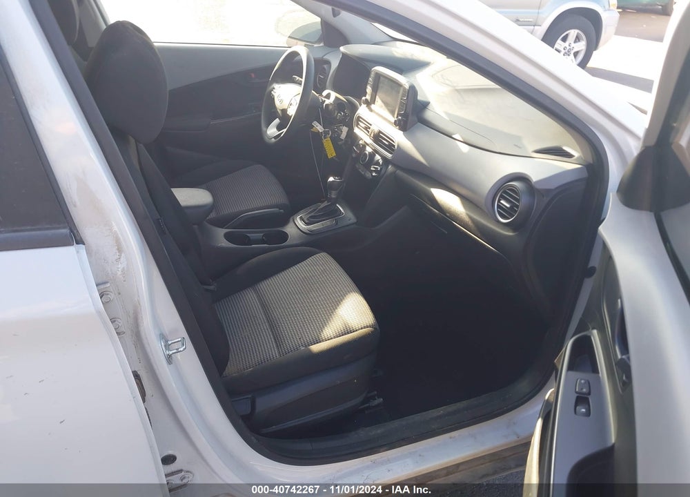 2021 HYUNDAI KONA SE VIN: KM8K12AA7MU636983