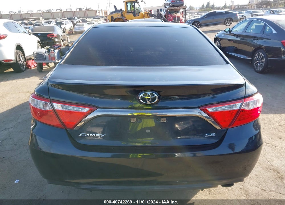 2017 TOYOTA CAMRY SE VIN: 4T1BF1FK2HU330518