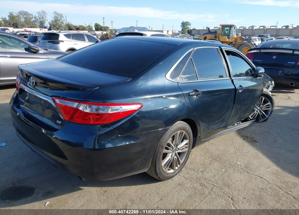 2017 TOYOTA CAMRY SE VIN: 4T1BF1FK2HU330518