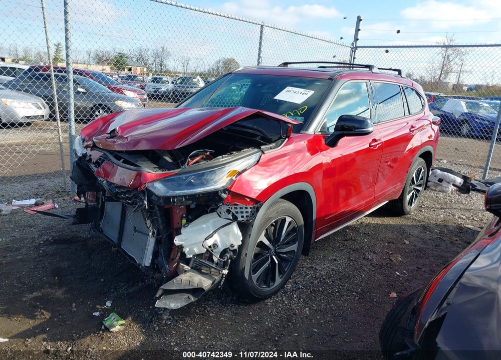 2022 TOYOTA HIGHLANDER XSE VIN: 5TDLZRBH4NS257810