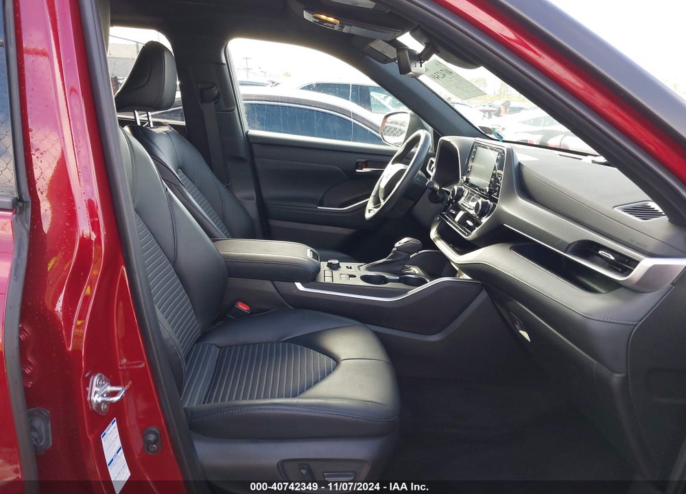 2022 TOYOTA HIGHLANDER XSE VIN: 5TDLZRBH4NS257810