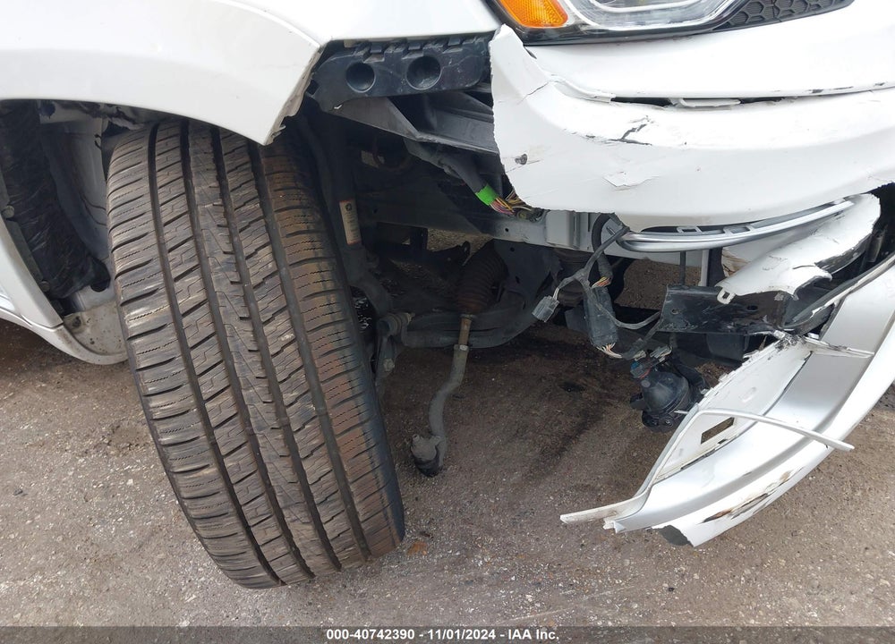 2015 JEEP GRAND CHEROKEE SUMMIT VIN: 1C4RJEJT2FC620284