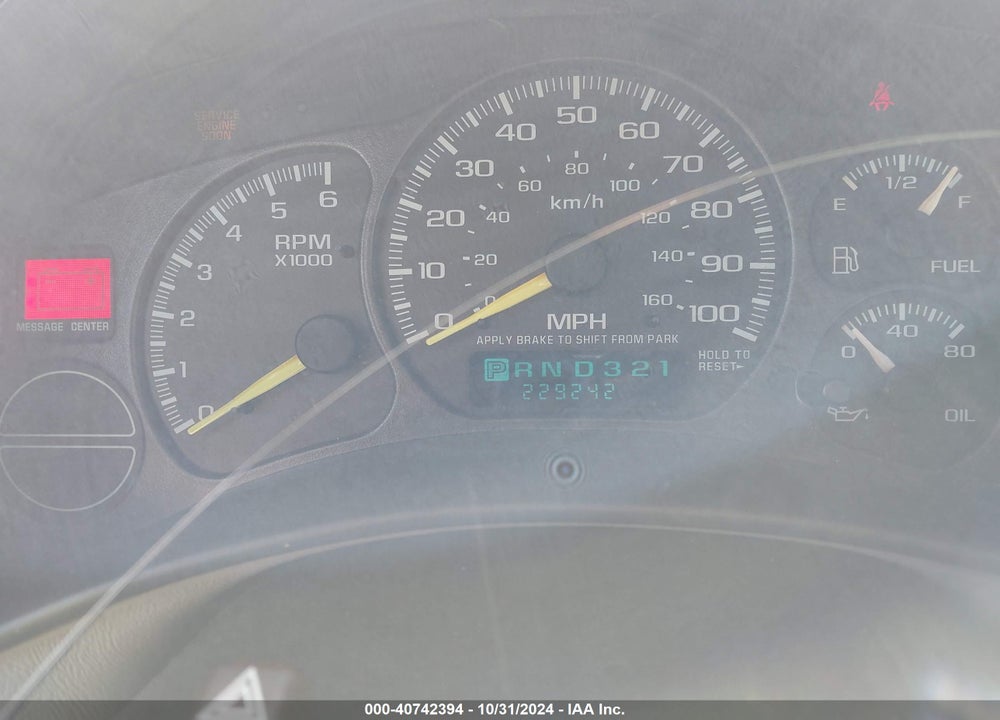 2001 CHEVROLET SUBURBAN 1500 LS VIN: 3GNFK16T71G194588