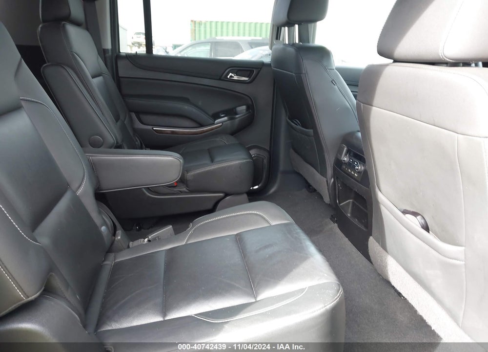2020 CHEVROLET SUBURBAN 2WD LT VIN: 1GNSCHKC8LR282904