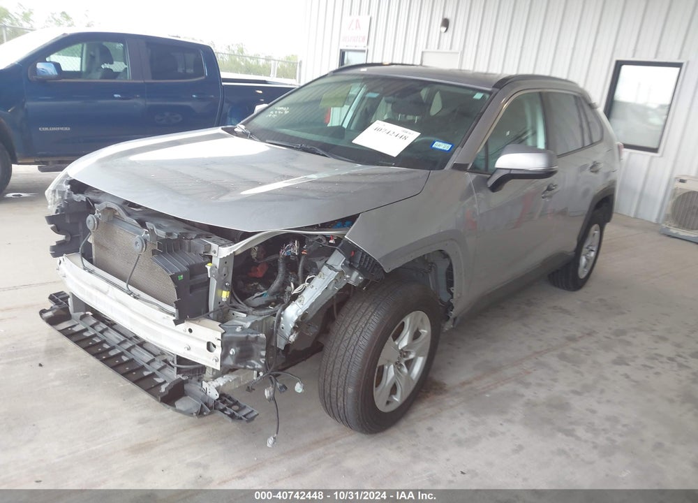 2021 TOYOTA RAV4 XLE VIN: 2T3W1RFV4MC086124