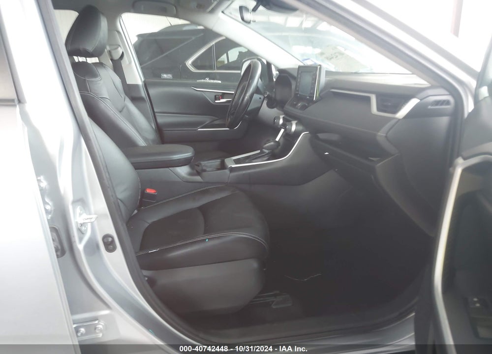 2021 TOYOTA RAV4 XLE VIN: 2T3W1RFV4MC086124