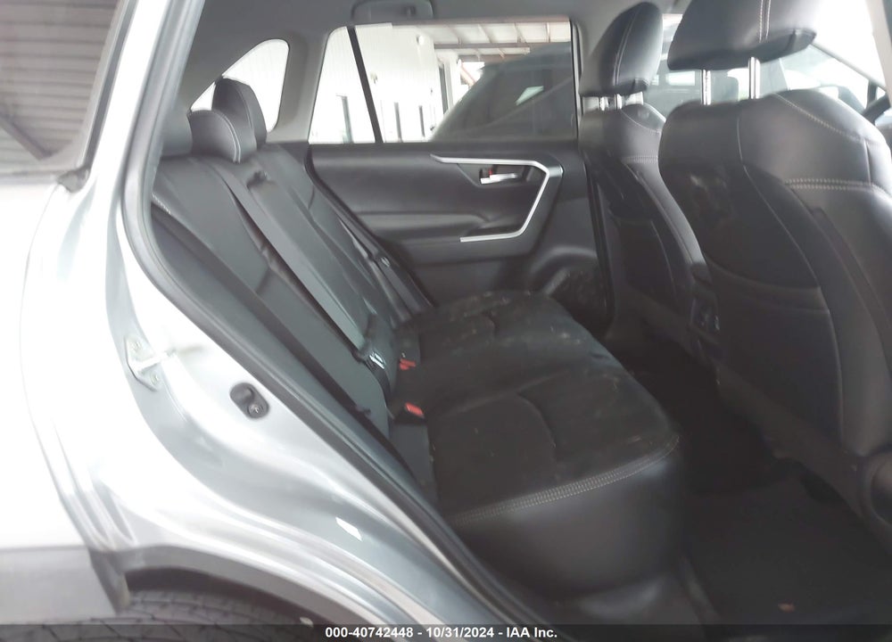 2021 TOYOTA RAV4 XLE VIN: 2T3W1RFV4MC086124