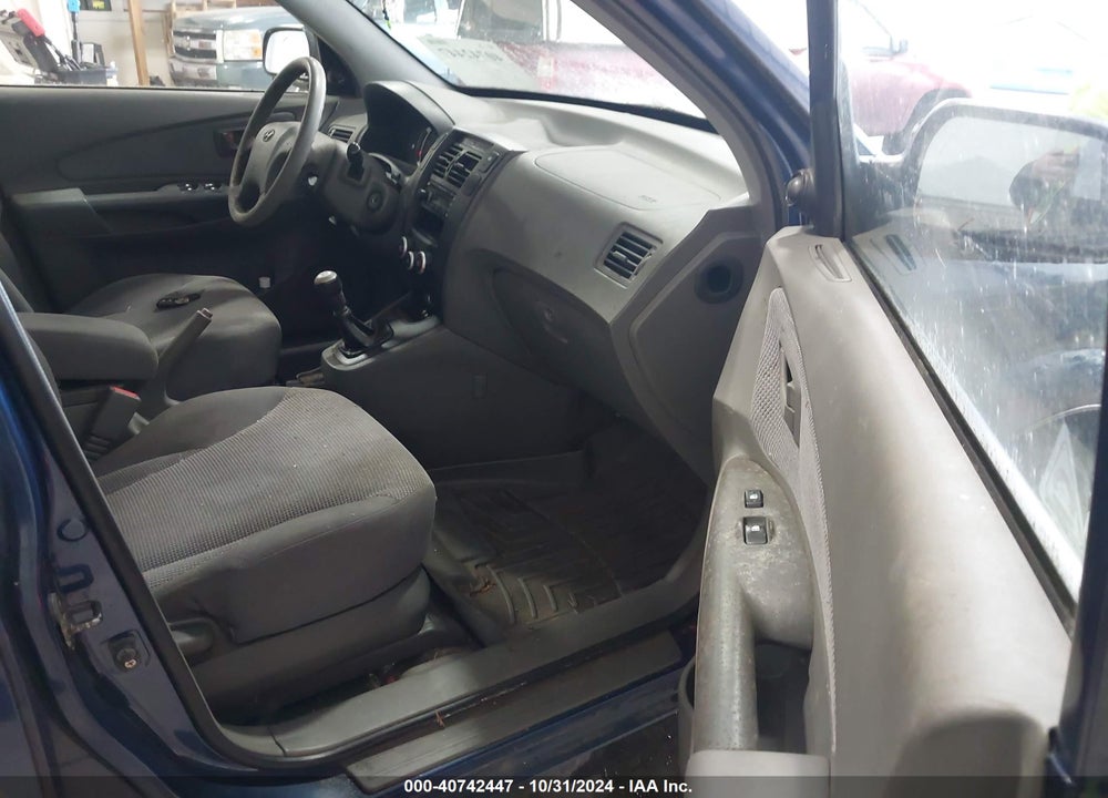2006 HYUNDAI TUCSON GL VIN: KM8JM72B16U302877
