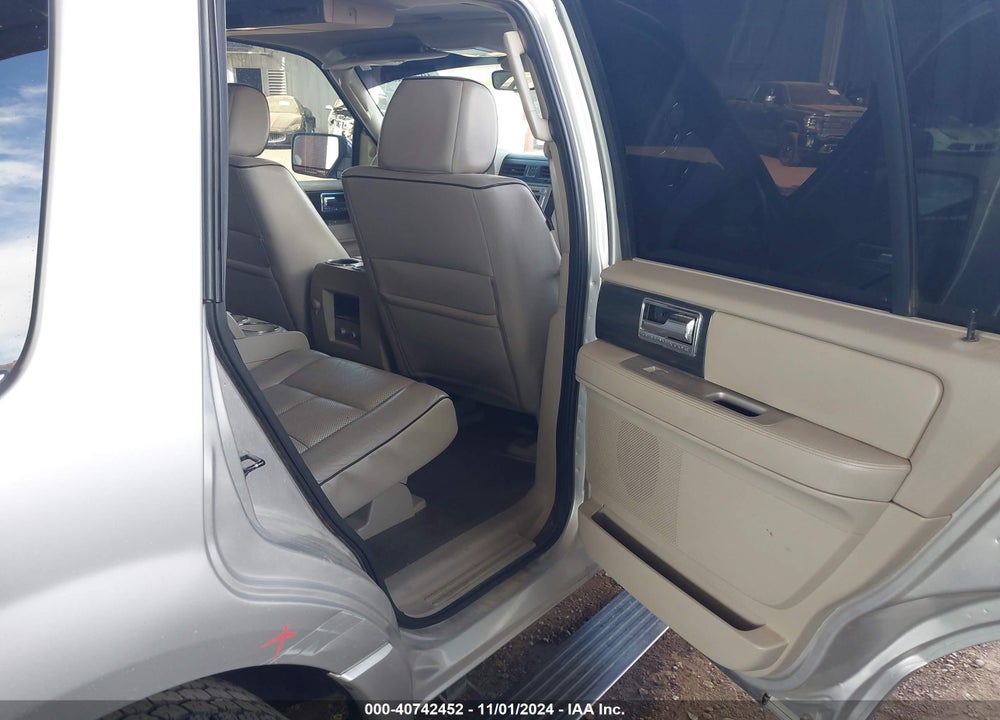 2007 LINCOLN NAVIGATOR ULTIMATE VIN: 5LMFU28547LJ18001