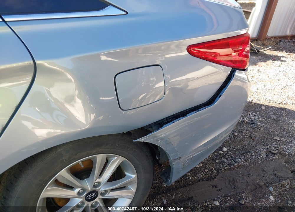 2013 HYUNDAI SONATA VIN: 5NPEB4AC8DH704102