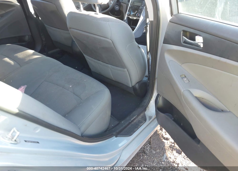 2013 HYUNDAI SONATA VIN: 5NPEB4AC8DH704102