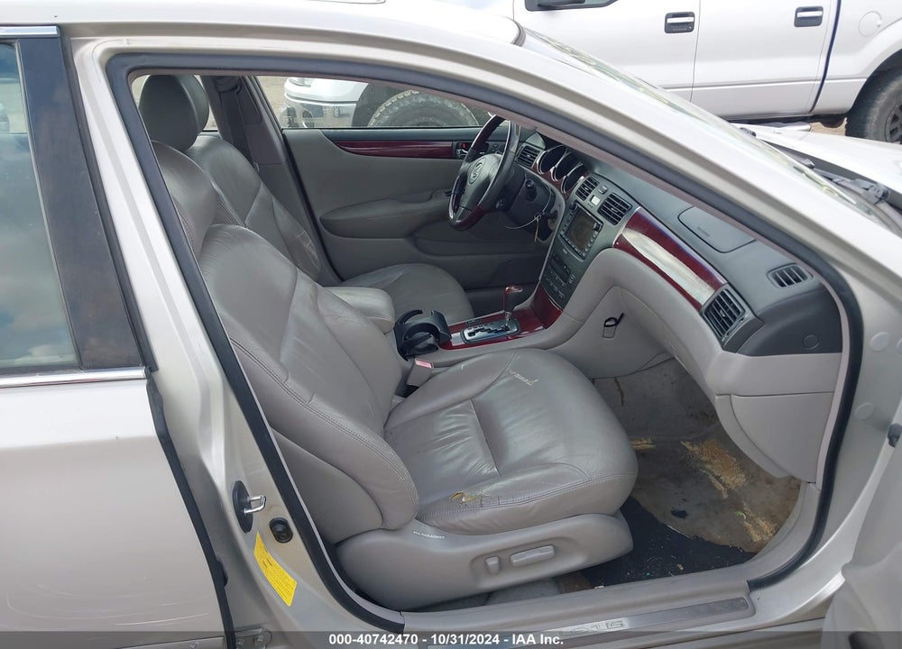 2003 LEXUS ES 300 VIN: JTHBF30G536009833