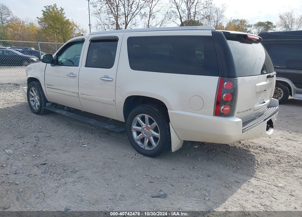 2013 GMC YUKON XL 1500 VIN: 1GKS2MEF0DR211857