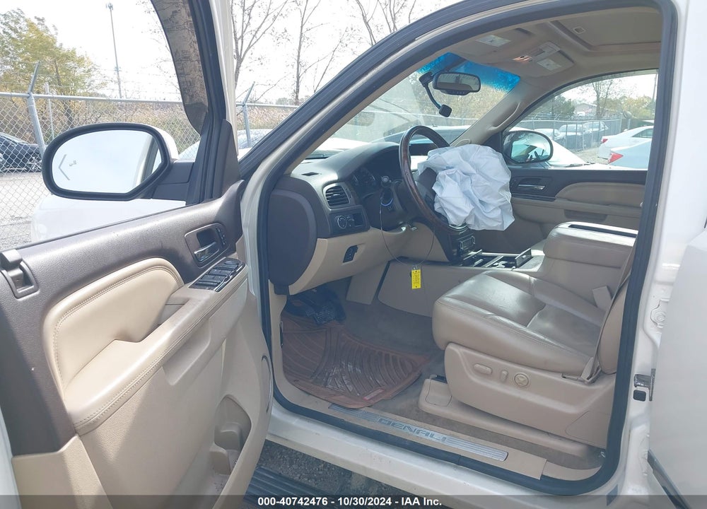 2013 GMC YUKON XL 1500 VIN: 1GKS2MEF0DR211857