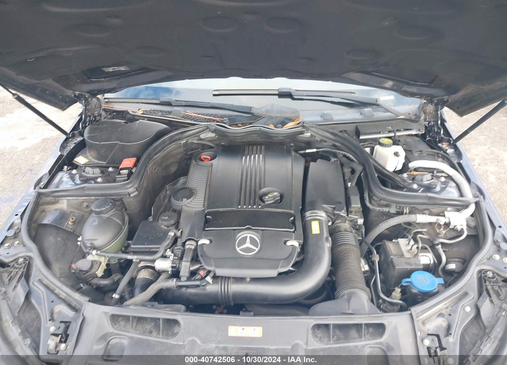 2013 MERCEDES-BENZ C 250 LUXURY/SPORT VIN: WDDGF4HBXDR275487