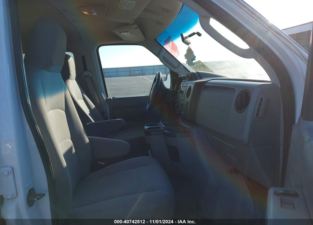 2011 FORD E-350 SUPER DUTY XL VIN: 1FBSS3BL3BDB09726