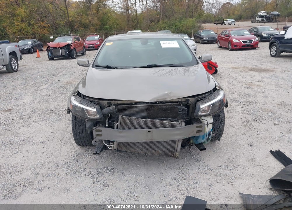 2018 CHEVROLET MALIBU LT VIN: 1G1ZD5ST7JF141526