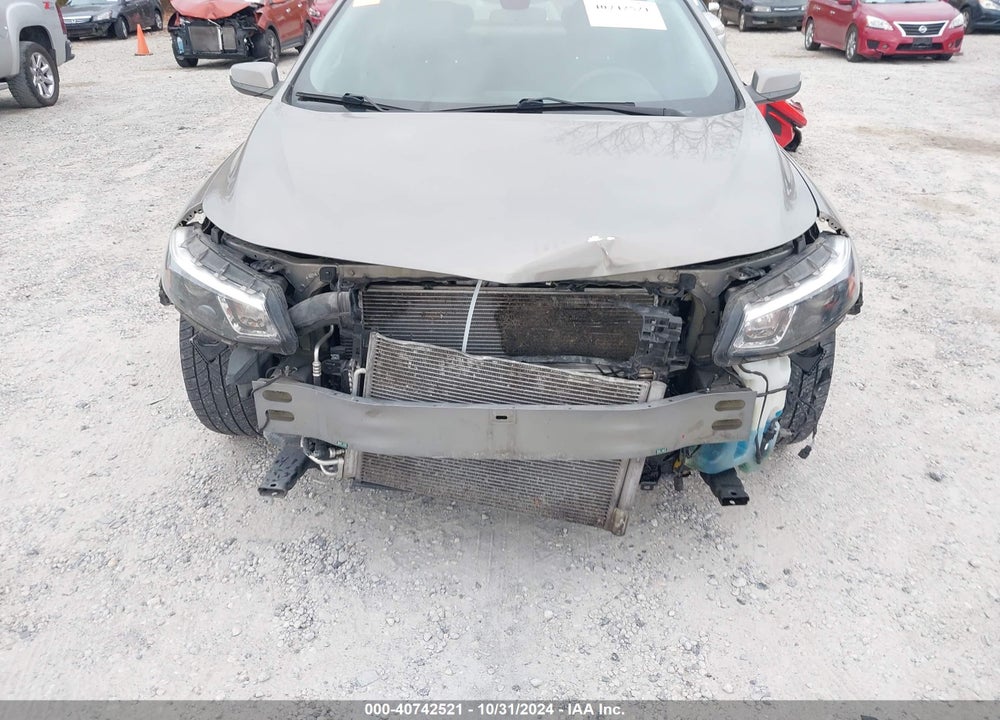 2018 CHEVROLET MALIBU LT VIN: 1G1ZD5ST7JF141526