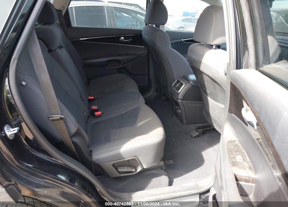 2019 KIA SORENTO 2.4L LX VIN: 5XYPG4A37KG507226