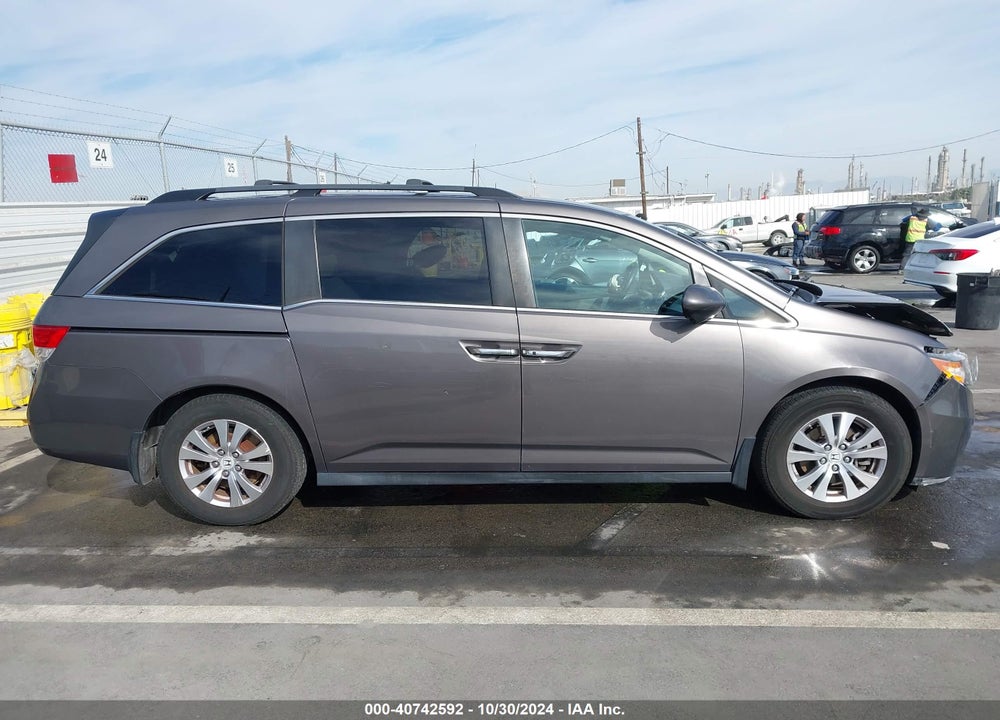 2016 HONDA ODYSSEY SE VIN: 5FNRL5H32GB163030