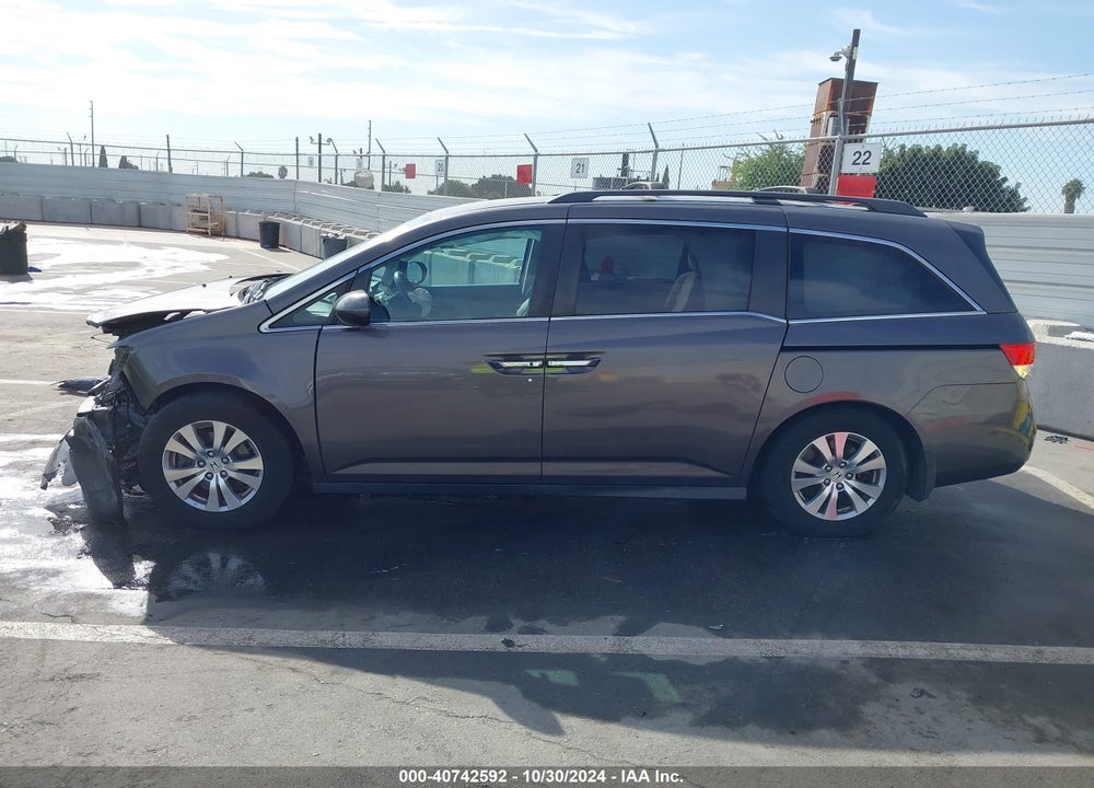 2016 HONDA ODYSSEY SE VIN: 5FNRL5H32GB163030