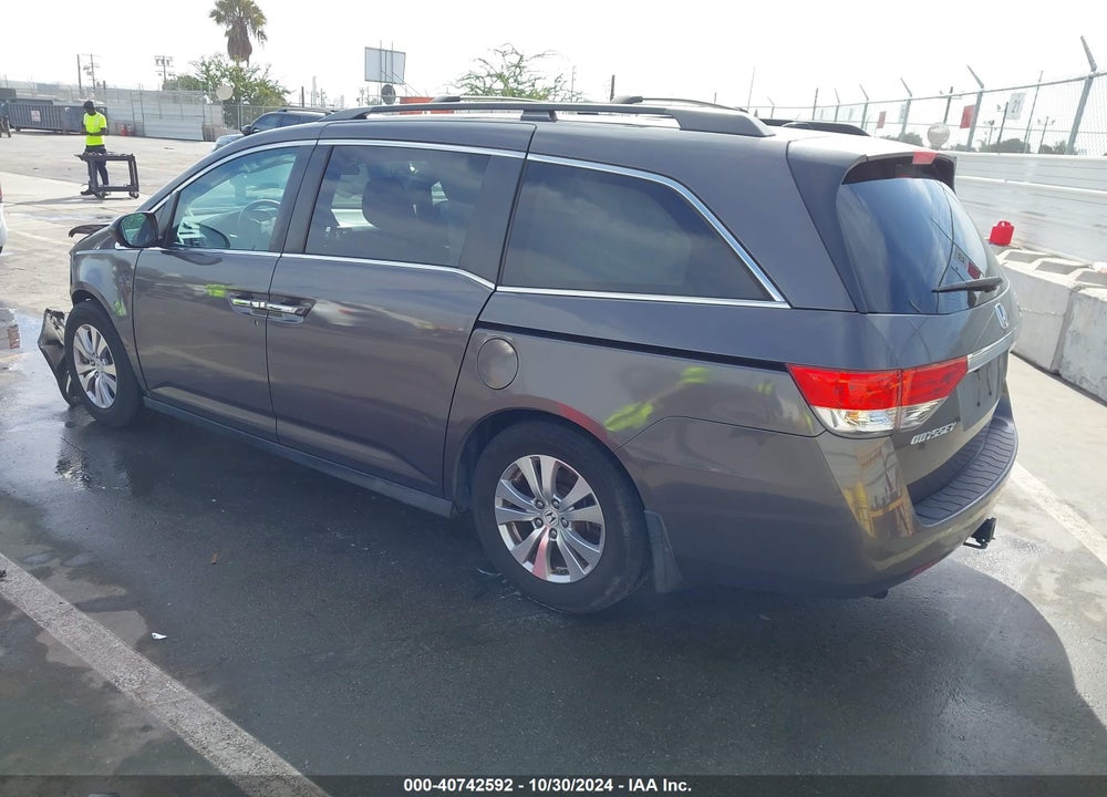 2016 HONDA ODYSSEY SE VIN: 5FNRL5H32GB163030